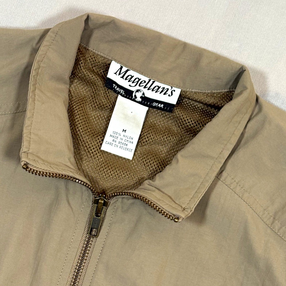 Magellan's Travel Jacket Beige Full Zip Jacket Mens Size M removable sleeves
